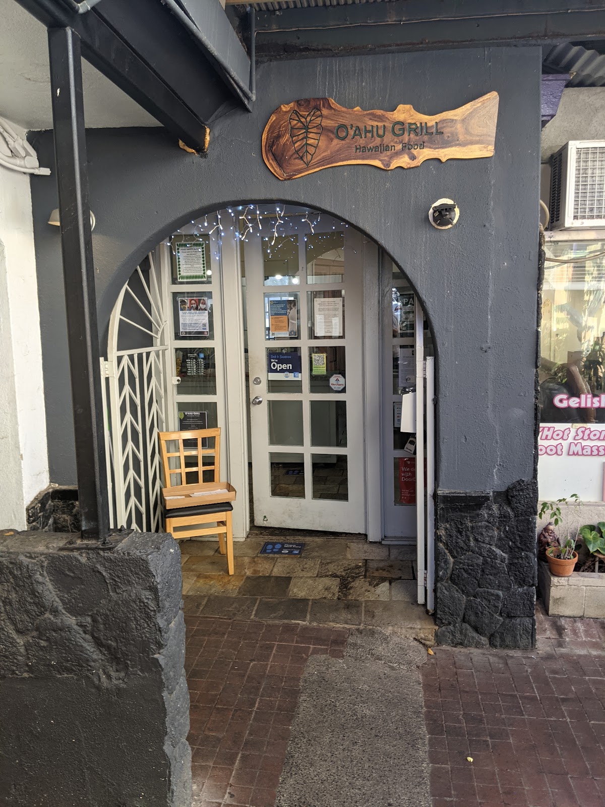 Oahu Grill Kaimuki